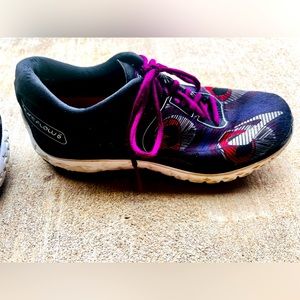 Brooks Pure Flow 6, women’s size 9.5